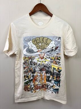 Green Day band tee graphic short sleeve shirt size SM cream white new